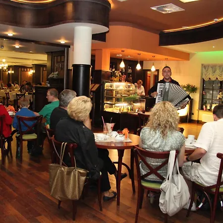 Hotel Krysztal Conference & Spa-3